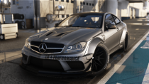 【GTA5载具】梅赛德斯-奔驰 C63 黑色系列 LibertyWalk 2014：性能与美学的完美结合