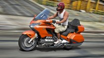 【GTA5载具】2018款本田 GL1800 Goldwing：洛圣都最豪华的巡航摩托车，细节满分！
